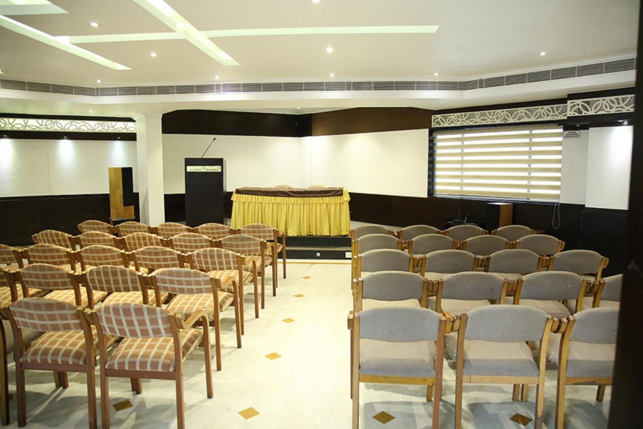 Royal Omars Hotell Kannur Exteriör bild