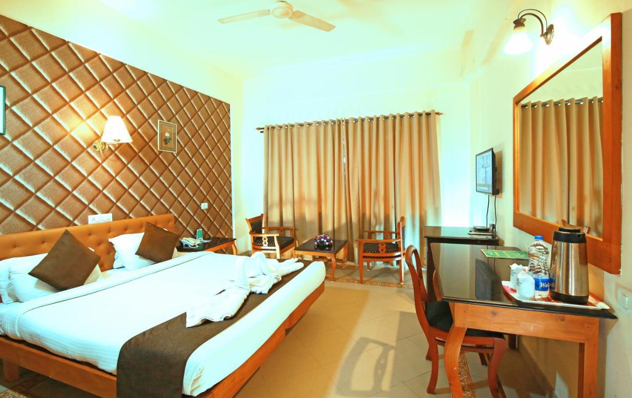 Royal Omars Hotell Kannur Exteriör bild