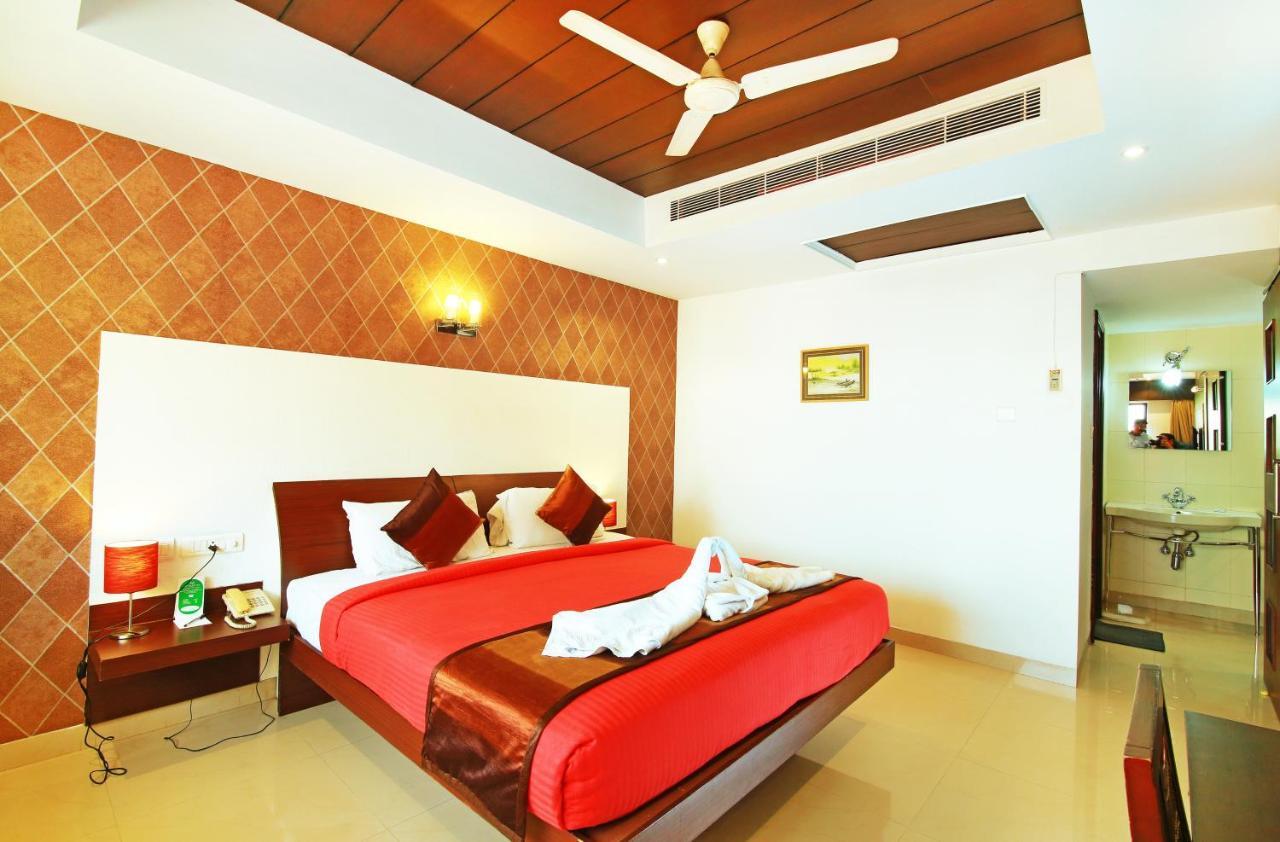 Royal Omars Hotell Kannur Exteriör bild