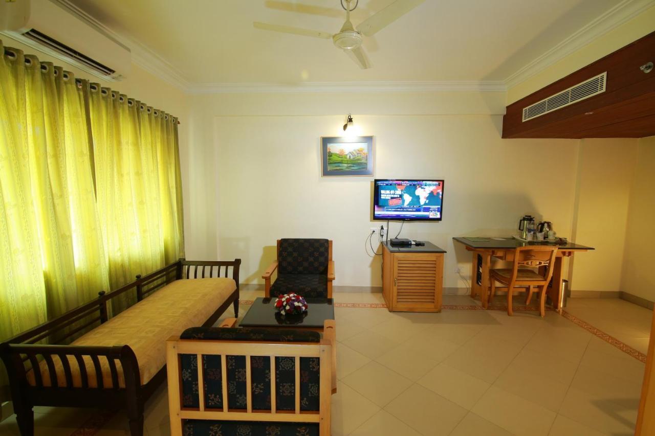 Royal Omars Hotell Kannur Exteriör bild