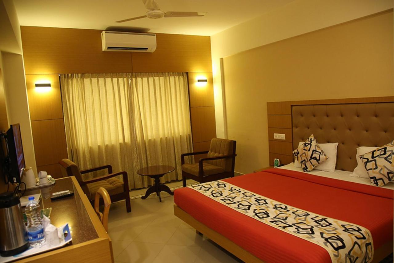 Royal Omars Hotell Kannur Exteriör bild