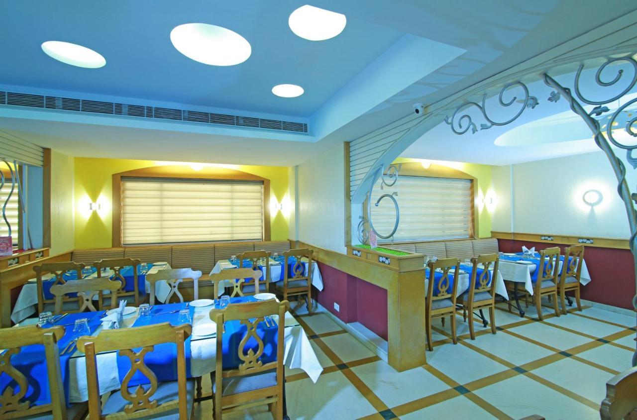 Royal Omars Hotell Kannur Exteriör bild